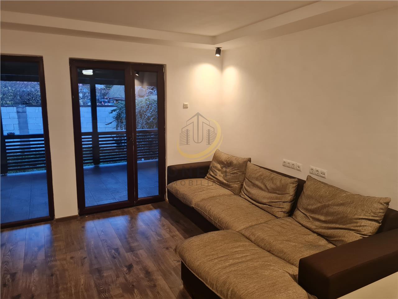 Spatiu de inchiriat pentru birouri, cabinet, salon 210mp